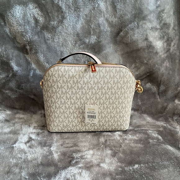 Jet Set Travel Medium Logo Dome Crossbody Bag - Picture 4 of 4